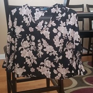 3/4 length floral blouse